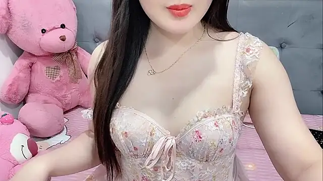 Snapshot of Funikio chatting on October 15, 2025, 1:33 pm Funikio online show from October 15, 2025, 1:33 pm