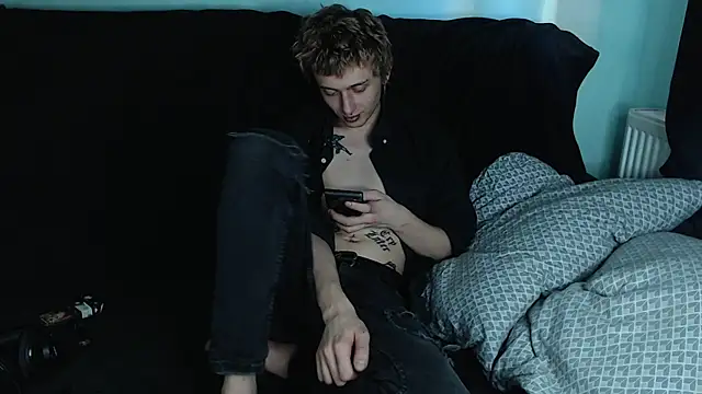 axxxturel online show from January 2, 2025, 7:01 am