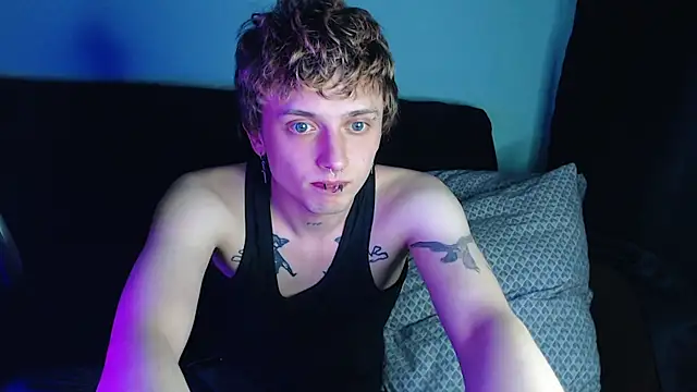 axxxturel online show from February 19, 2025, 10:20 pm