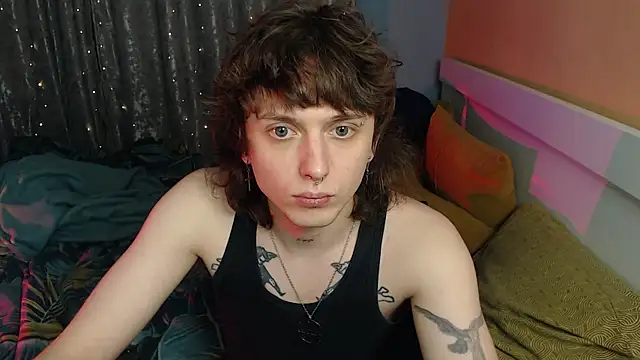 axxxturel online show from December 18, 2025, 10:27 pm