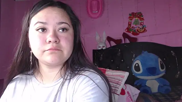 NikkiRous  online show from February 3, 2025, 4:41 pm