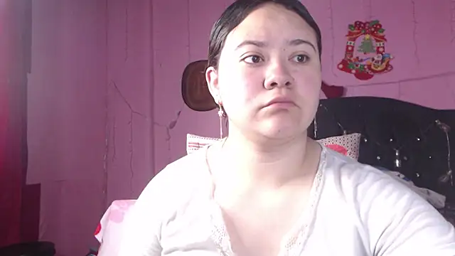 NikkiRous  online show from February 18, 2025, 1:11 pm