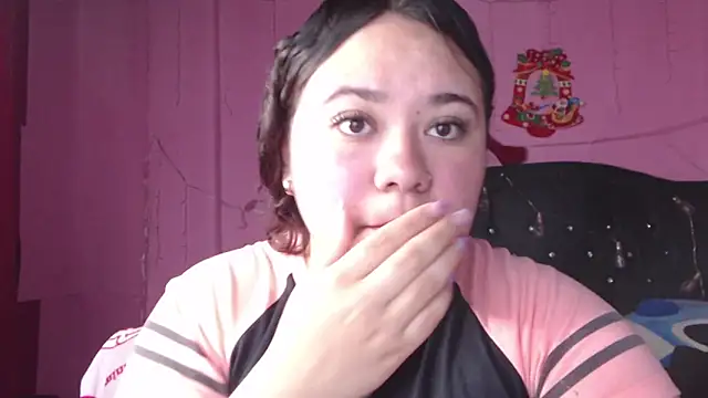 NikkiRous  online show from March 7, 2025, 3:49 pm