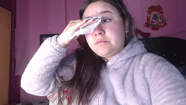 NikkiRous  online show from September 12, 2025, 10:37 am