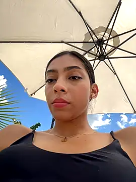 Snapshot of Ema_azel chatting on December 4, 2024, 4:49 pm Ema azel online show from December 4, 2024, 4:49 pm