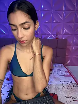 Snapshot of Ema_azel chatting on January 4, 2025, 1:42 pm Ema azel online show from January 4, 2025, 1:42 pm