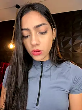 Snapshot of Ema_azel chatting on September 17, 2025, 1:57 pm Ema azel online show from September 17, 2025, 1:57 pm