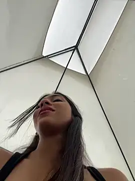 Snapshot of Ema_azel chatting on September 30, 2025, 1:27 pm Ema azel online show from September 30, 2025, 1:27 pm