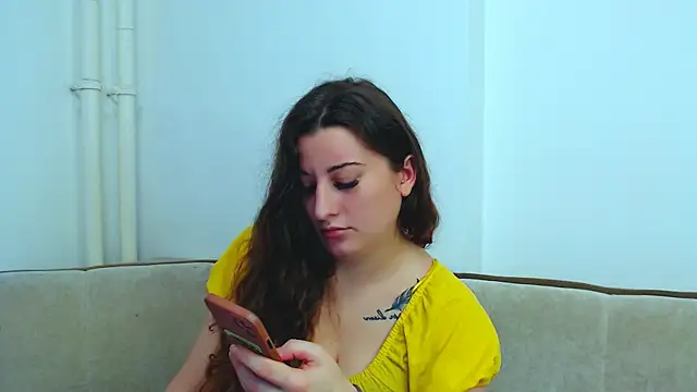 Helen Adams  online show from December 25, 2024, 10:28 am