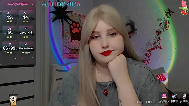 Snapshot of Crystal_Chris chatting on December 13, 2024, 7:43 pm Crystal Chris online show from December 13, 2024, 7:43 pm