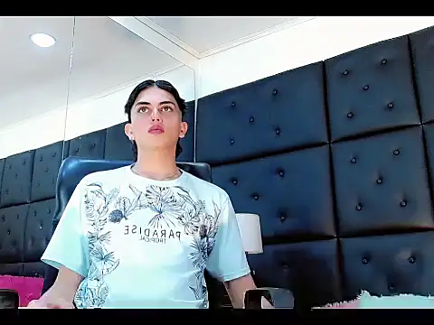 Daniela Pink  online show from February 4, 2026, 8:03 pm