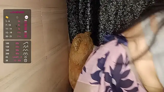 Snapshot of shuhana_ chatting on February 15, 2025, 3:52 am shuhana online show from February 15, 2025, 3:52 am