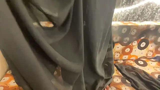 Snapshot of shuhana_ chatting on November 13, 2025, 1:04 am shuhana online show from November 13, 2025, 1:04 am