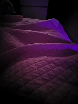 aubade246 online show from February 18, 2025, 9:20 pm