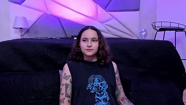 AnnyThompson  online show from December 28, 2024, 1:08 am