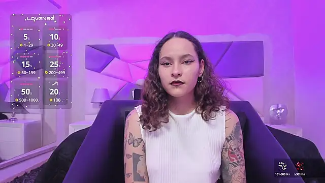 AnnyThompson  online show from March 5, 2025, 9:15 pm