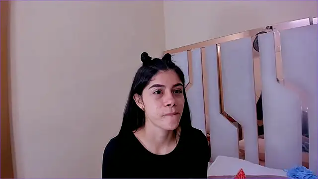 TifanyChill online show from September 17, 2025, 8:54 pm