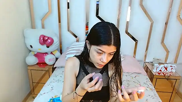 Snapshot of TifanyChill chatting on February 13, 2026, 7:54 pm TifanyChill online show from February 13, 2026, 7:54 pm