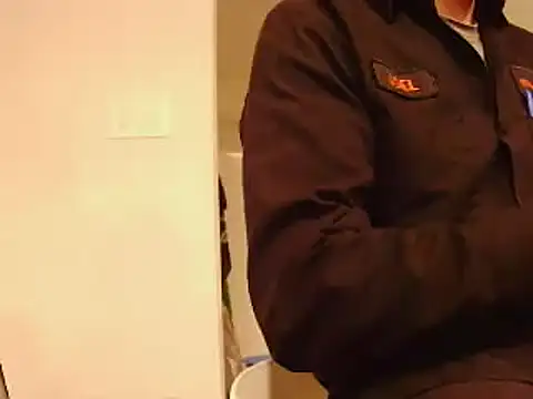 Snapshot of L0cKyseven77 chatting on February 7, 2025, 2:19 am L0cKyseven77 online show from February 7, 2025, 2:19 am