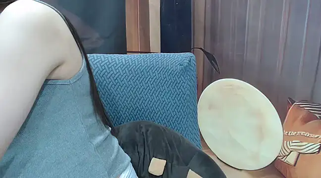 KaleAnisa online show from March 11, 2025, 10:40 am