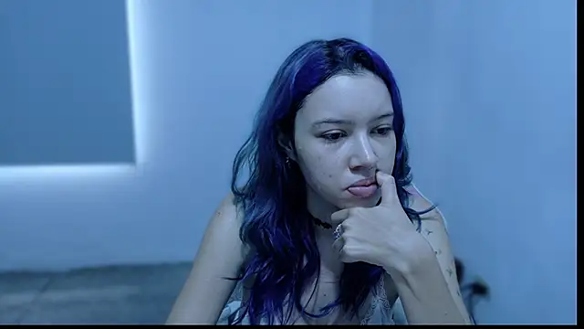 WandaDoll online show from April 18, 2026, 12:31 pm