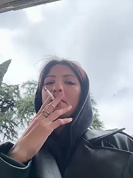 BabeRainbow online show from February 18, 2025, 9:32 am