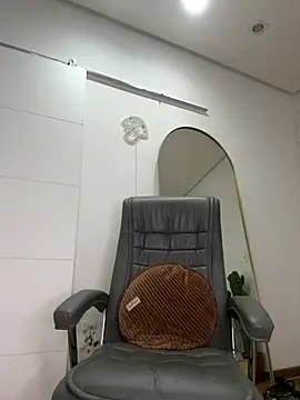 Nikatsu online show from March 8, 2025, 9:18 pm