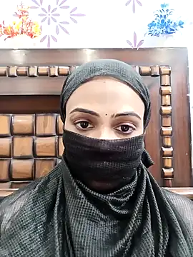 Snapshot of Yours-Bebo chatting on January 7, 2025, 11:05 am Yours-Bebo online show from January 7, 2025, 11:05 am