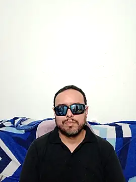 ElSunEagle online show from May 4, 2026, 2:40 am