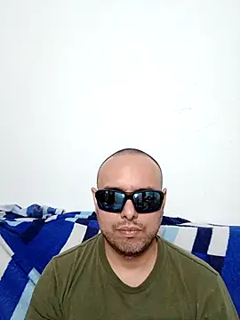 ElSunEagle online show from May 13, 2026, 2:31 am