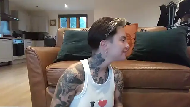 Rubyrichhxo online show from November 18, 2025, 9:47 am