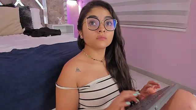 GiselOrtiz online show from February 28, 2025, 5:15 pm