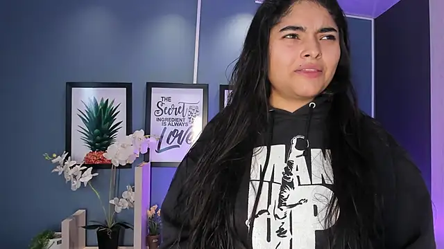 GiselOrtiz online show from March 4, 2025, 8:16 pm