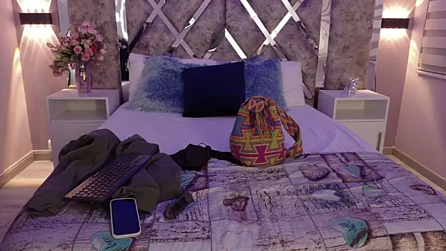 GiselOrtiz online show from October 24, 2025, 10:44 am