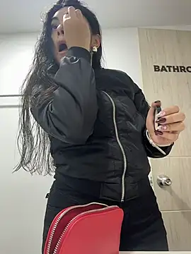 GiselOrtiz online show from November 6, 2025, 10:27 am