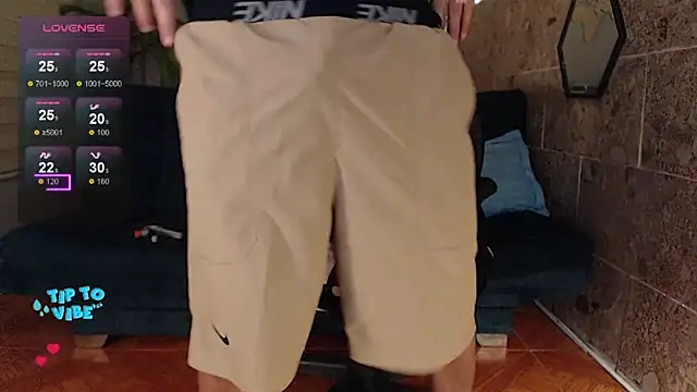 Snapshot of rogert_xx chatting on February 20, 2025, 1:46 am rogert xx online show from February 20, 2025, 1:46 am