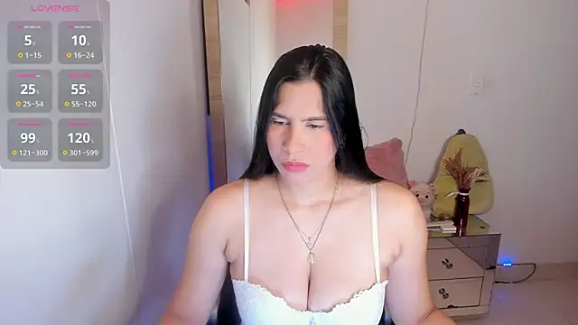 hellensexy online show from April 13, 2026, 11:21 pm