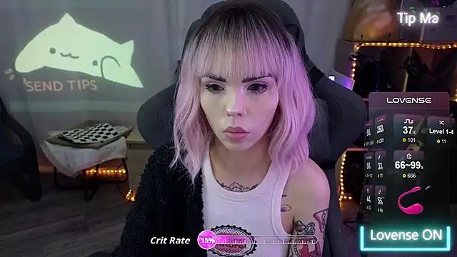 Kerry Kirk online show from November 18, 2025, 10:14 pm