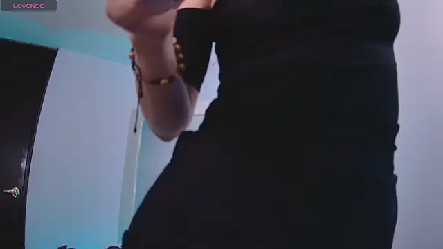 Lucy Princes online show from March 22, 2025, 4:24 am