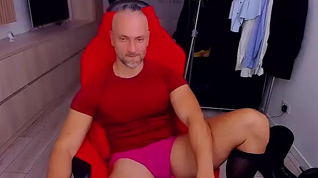 MarisMuscle online show from September 22, 2025, 6:43 pm