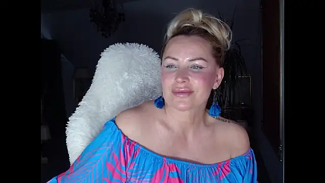 eyesangel22 online show from February 13, 2025, 3:24 pm