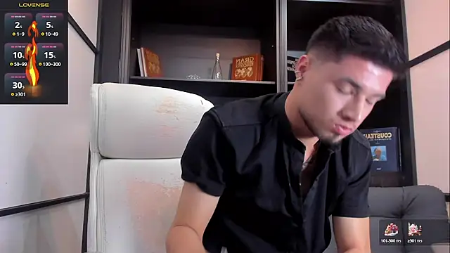 EdwardRoss  online show from March 6, 2025, 8:16 pm