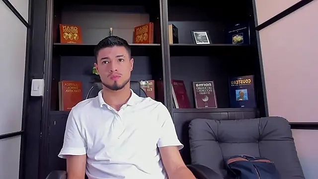 EdwardRoss  online show from September 9, 2025, 8:08 pm