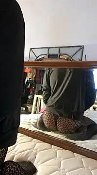 Snapshot of LYZBORNHD chatting on January 5, 2025, 12:21 pm LYZBORNHD online show from January 5, 2025, 12:21 pm