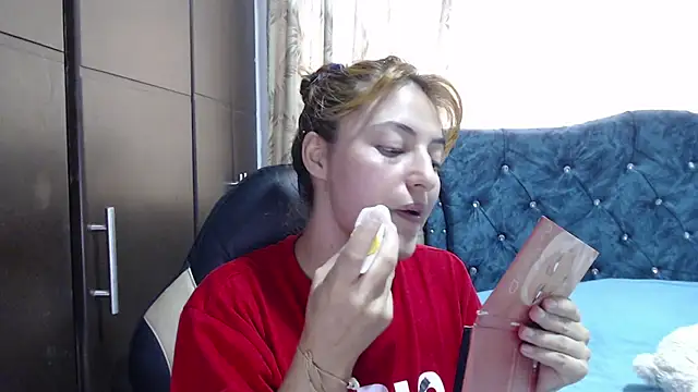 Kate lorens9 online show from February 23, 2026, 2:36 pm