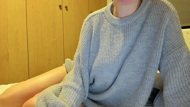 Sheandhim23 online show from March 12, 2025, 8:20 pm