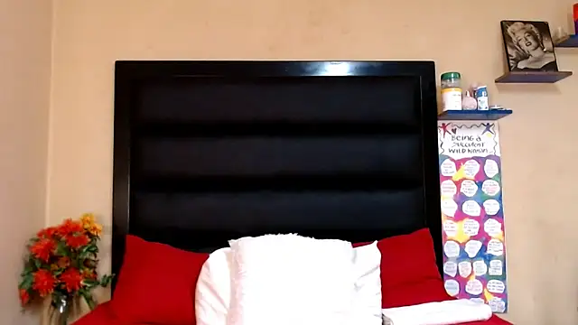 LongPussyLipsxx online show from March 17, 2025, 6:07 am