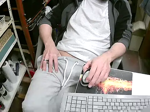 Snapshot of MF-Deutschland chatting on March 17, 2025, 5:16 pm MF-Deutschland online show from March 17, 2025, 5:16 pm