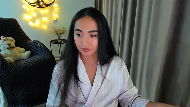 Snapshot of worldofkim chatting on January 31, 2026, 7:11 pm worldofkim online show from January 31, 2026, 7:11 pm