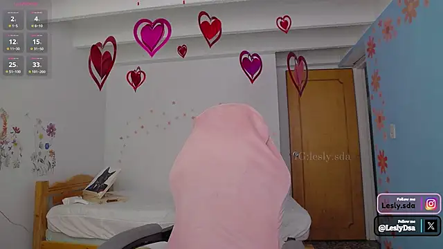 Snapshot of leslyyu chatting on February 12, 2025, 5:48 pm leslyyu online show from February 12, 2025, 5:48 pm